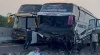 Bus rombongan Bonek kecelakaan di Tol Pekalongan dalam perjalanan ke Jakarta