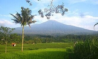 Suhu Kawah Gunung Slamet Naik