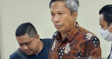 Kasus Bupati Cilacap Berujung 10 Tahun