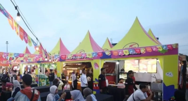 Uleg Bazar Kuliner di Pura Mangkunegaran