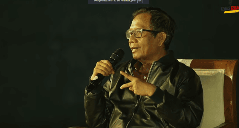 Mahfud MD Bunyikan Alarm Bahaya Negara: Hukum Jadi "Dagelan" Hingga Ancaman Autocratic Legalism